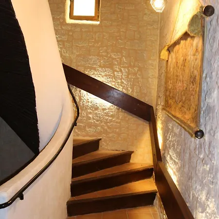 Maison Du Roy/ Upper Cambers