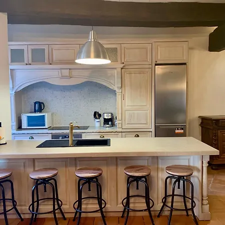 Maison Du Roy/ Upper Cambers