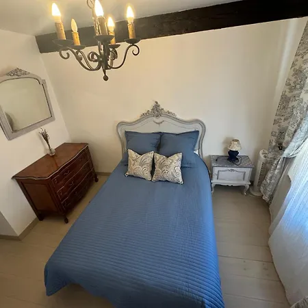 Maison Du Roy/ Upper Cambers Apartament