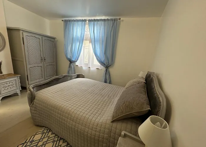 Maison Du Roy/ Upper Cambers Saint-Antonin