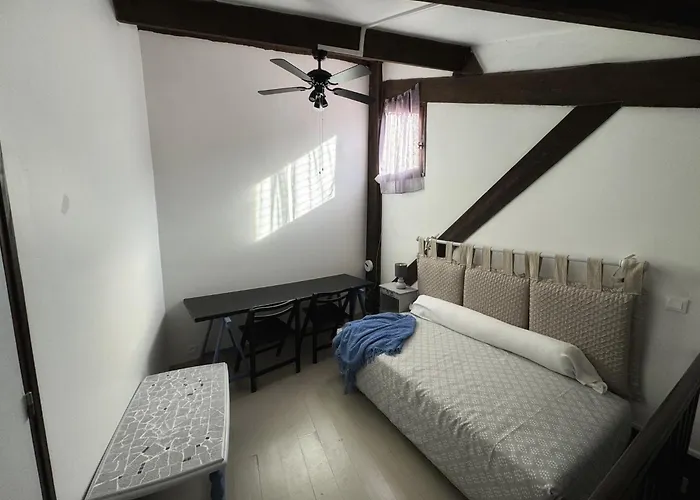 Maison Du Roy/ Upper Cambers Apartment *