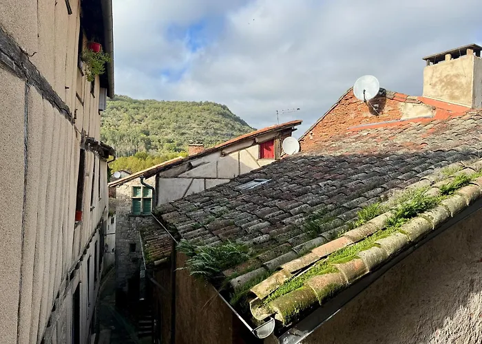 Maison Du Roy/ Upper Cambers Apartment *